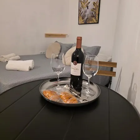 Fuerteventura Vacations At Seneca No Hotel,incluye Cocina Comun Con Agua, Cafe, Cereales Y Pasta Gratis Hostel